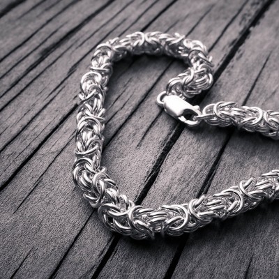 Tina De Suza Silversmith